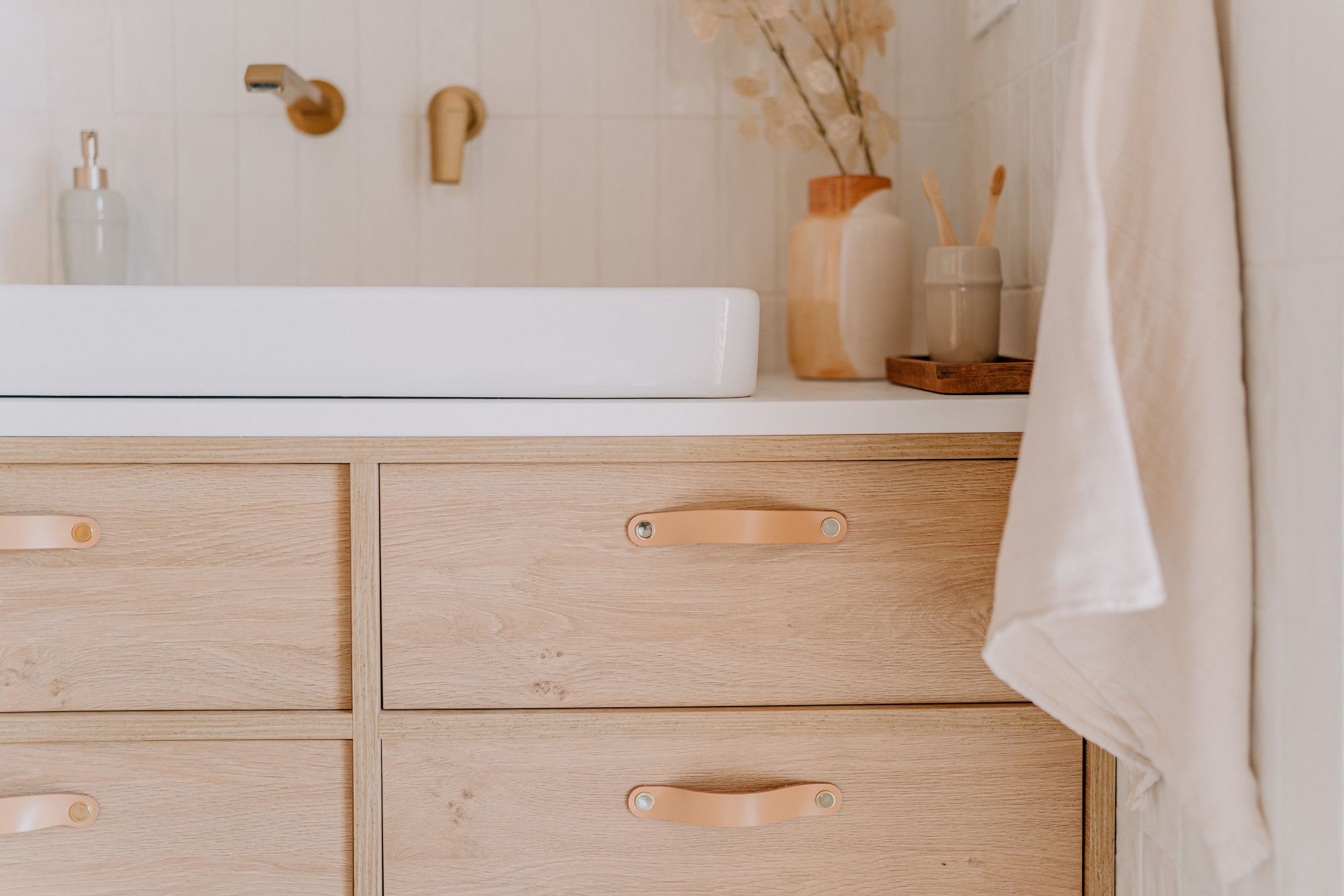 Bathroom vanity cabinets