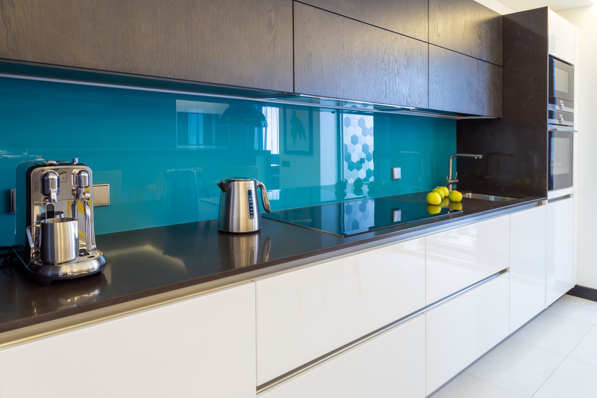 Glass kitchen backsplash