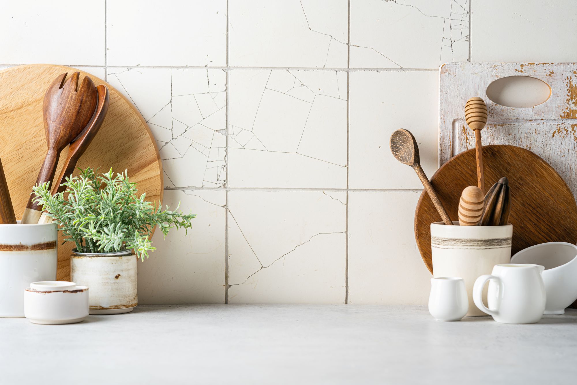 Tile kitchen backsplash installation